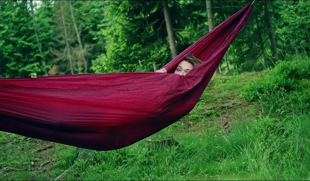 11 Tips to Stay Warm in a Hammock [Year-Round]
