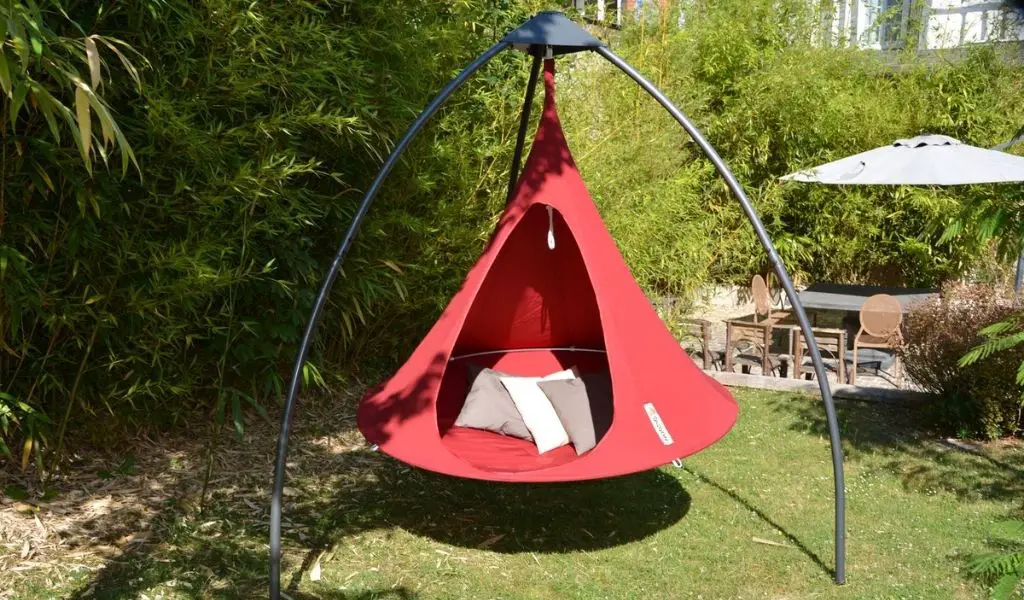 7 Best Hanging Pods [For Adults and Kids]